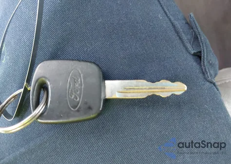 1999 Ford Expedition Eddie Bauer/Xlt from USA, damaged, VIN 1FMRU176XXLB67207